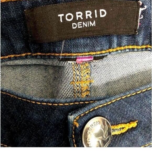 Torrid Denim Skinny Jeans - Picture 5 of 7